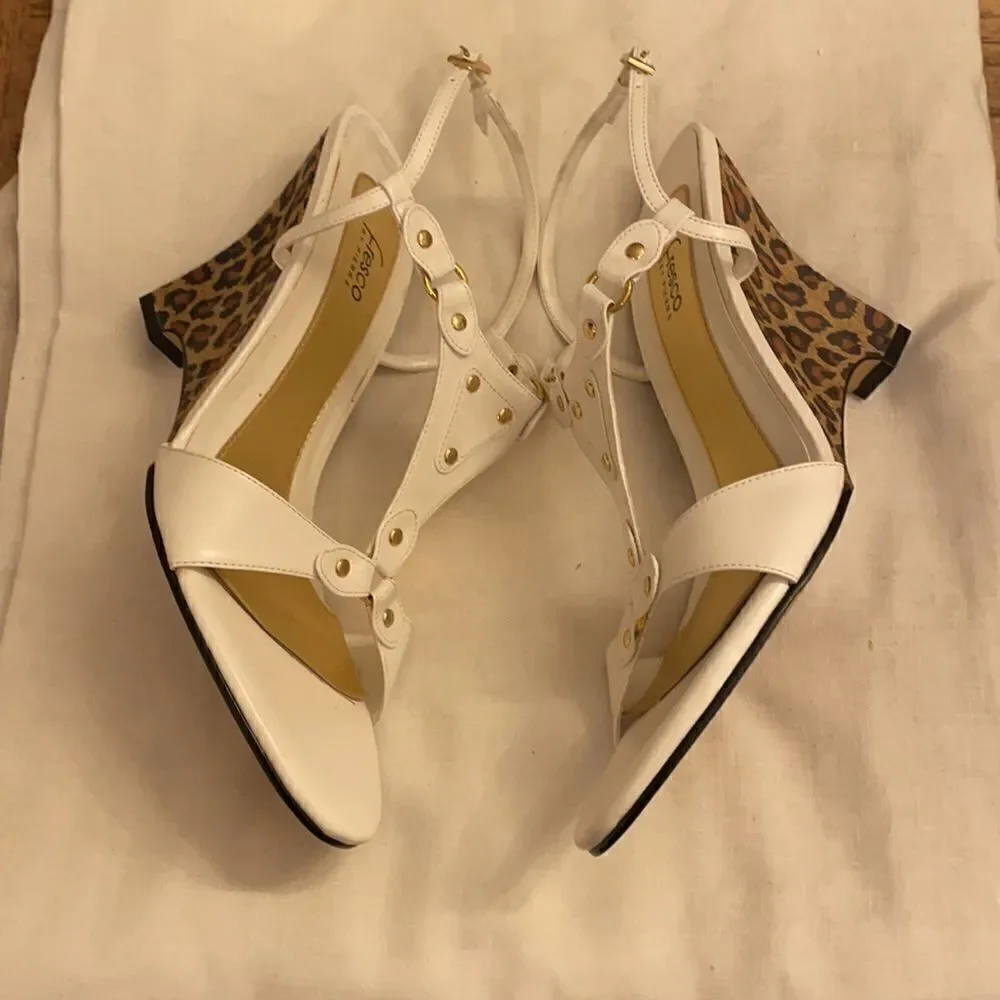 FRESCO BY PIERRE WHITE/GOLD LEOPARD WEDGE SANDALS. NEW